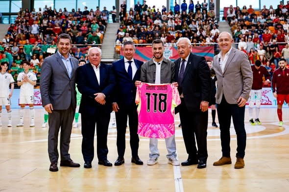 Portugal termina em beleza na noite da homenagem a André Sousa